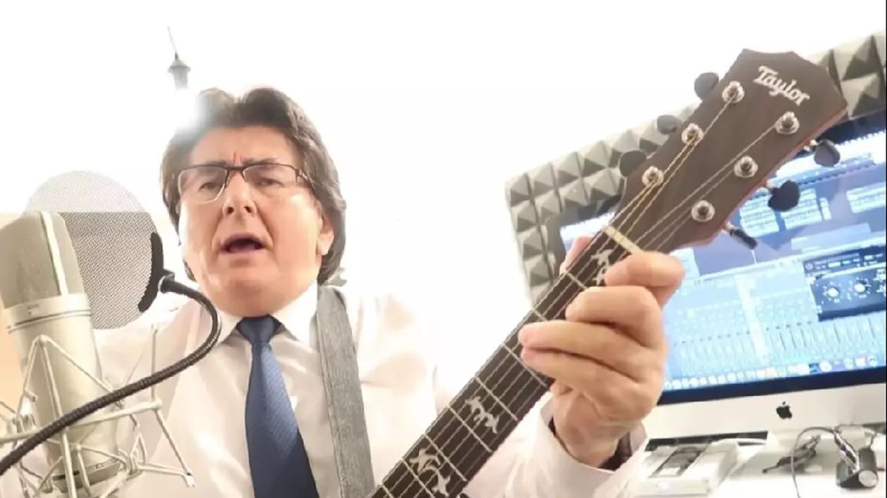Nicolae Robu a compus o baladă rock cu versurile lui Eminescu: „Trăim vremuri tulburi, vremuri în care valorile sunt răsturnate”