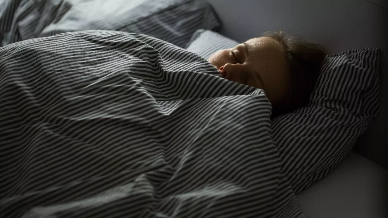 Când s-au închis școlile, adolescenții elvețieni au dormit cu o oră și 15 minute mai mult. Acum vor să le schimbe orarul