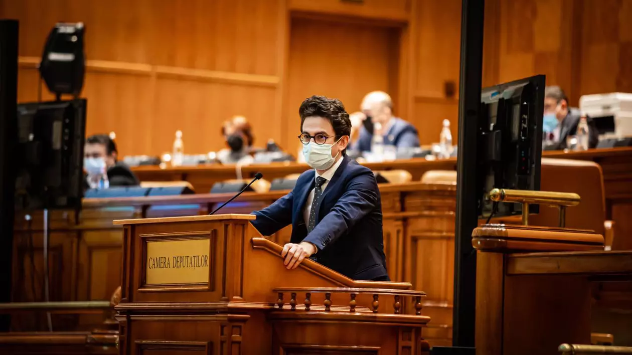 „Atentat la adresa democrației”. USR reacționează la proiectul de modificare a regulamentului din Camera Deputaților