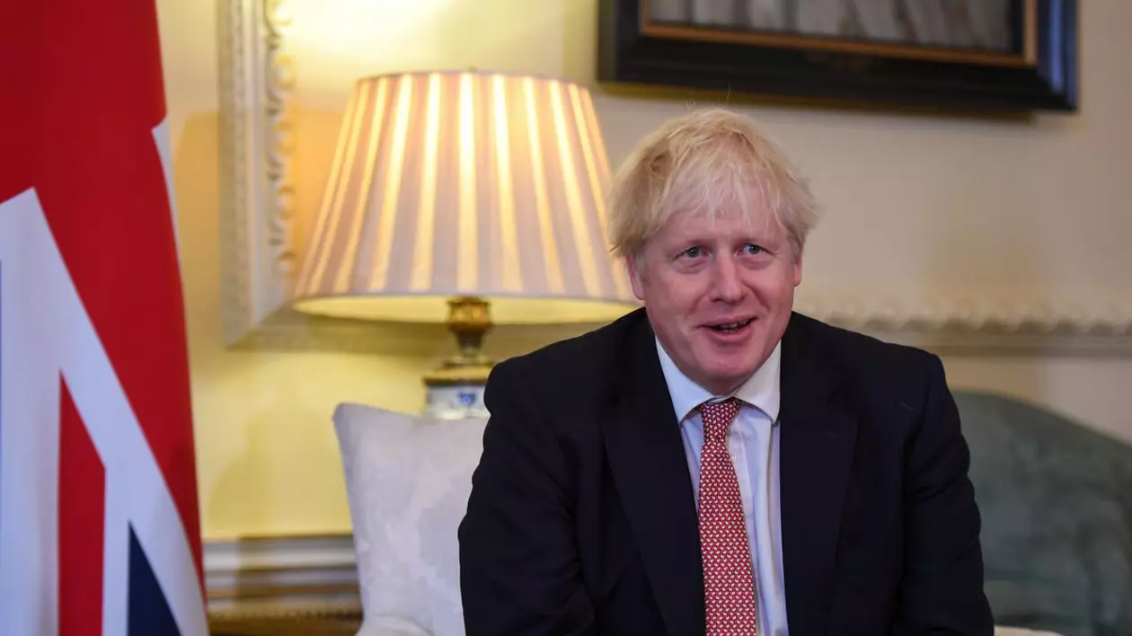 Premierul britanic Boris Johnson anunţă noi sancţiuni în cazul în care Rusia va ataca Ucraina