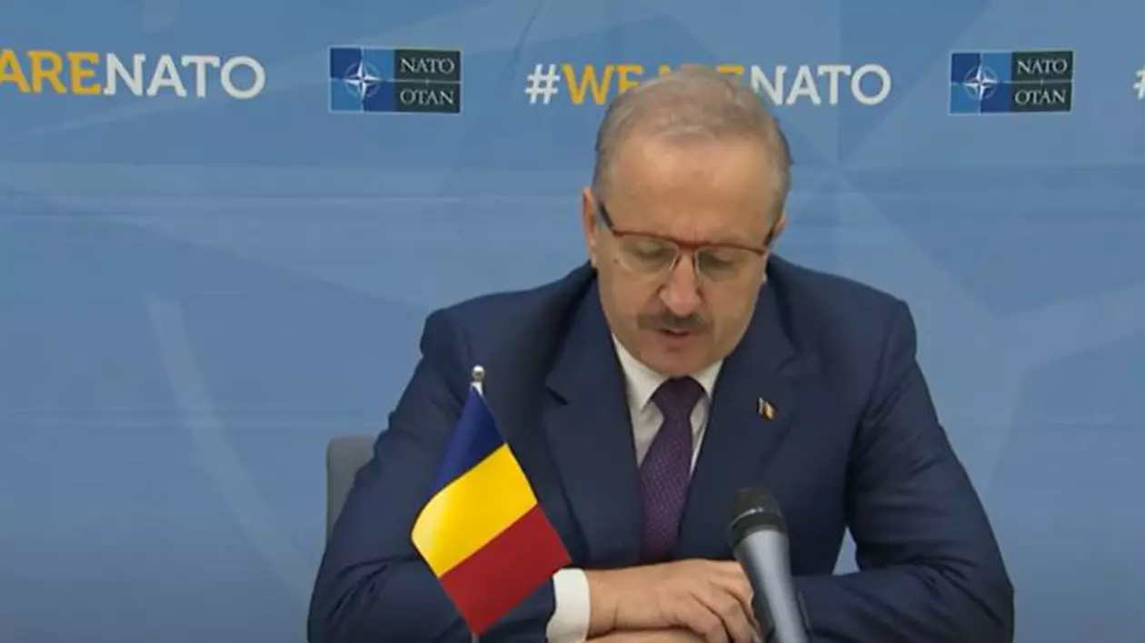 Ministrul Dîncu s-a încurcat la un text în limba engleză, la Bruxelles