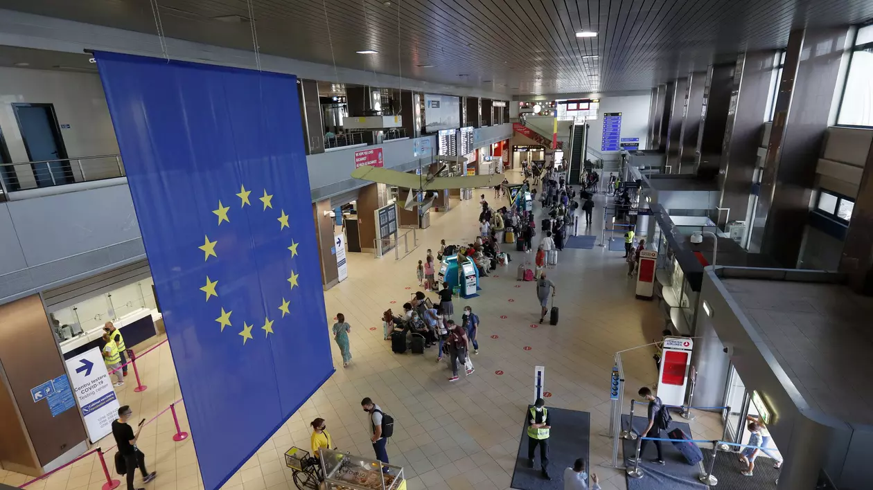 Fost director al Companiei Aeroporturi Bucureşti, trimis în judecată de DNA în dosarul cu mită de 22 milioane de euro la Aeroportul Otopeni