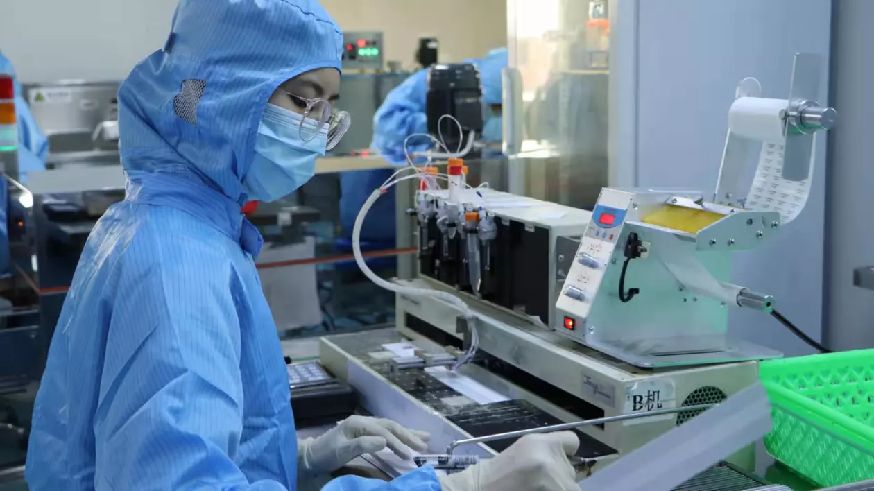 Cercetătorii chinezi anunță că au creat un nou test ultrarapid COVID, la fel de fiabil ca testul PCR