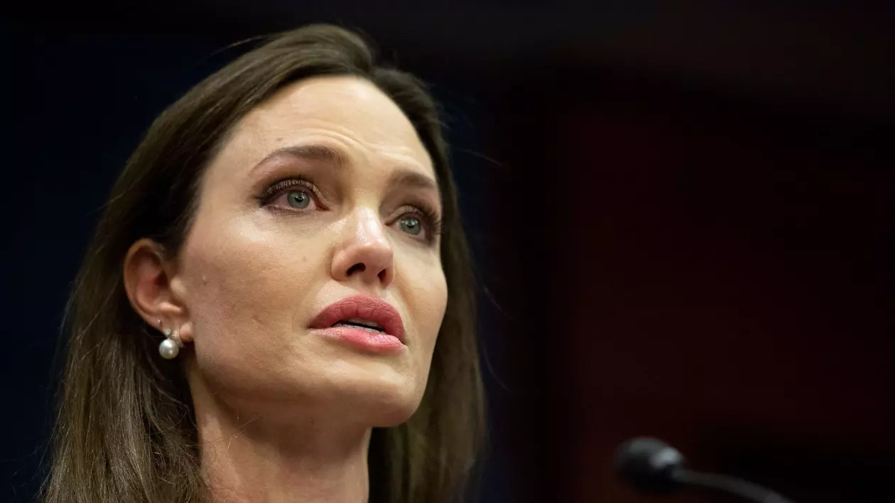 Angelina Jolie, discurs în lacrimi la Capitoliu pentru o nouă lege împotriva violenţei domestice