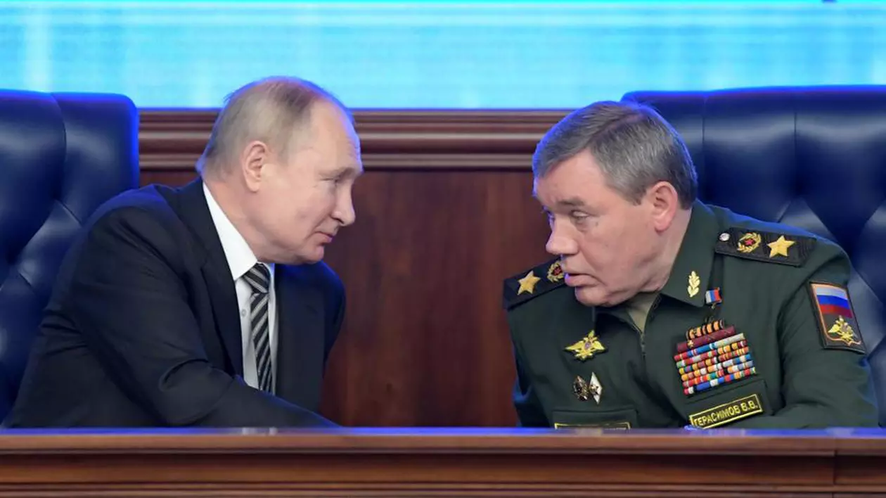 Rusia desfășoară exerciții militare tactice pe timp pe noapte, în ciuda promisiunii lui Putin de a nu organiza noi manevre