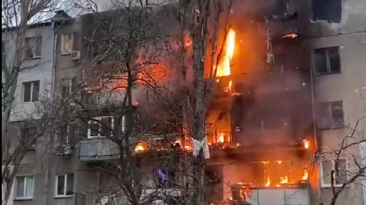 Bombardament rusesc asupra orașului Mikolaev: Ucraina acuză că sunt țintite zone civile