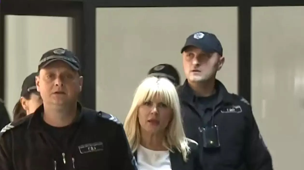 Judecătorii din dosarul Hidroelectrica nu știu unde s-o citeze pe Elena Udrea. Sofia decide marți dacă o trimite în România