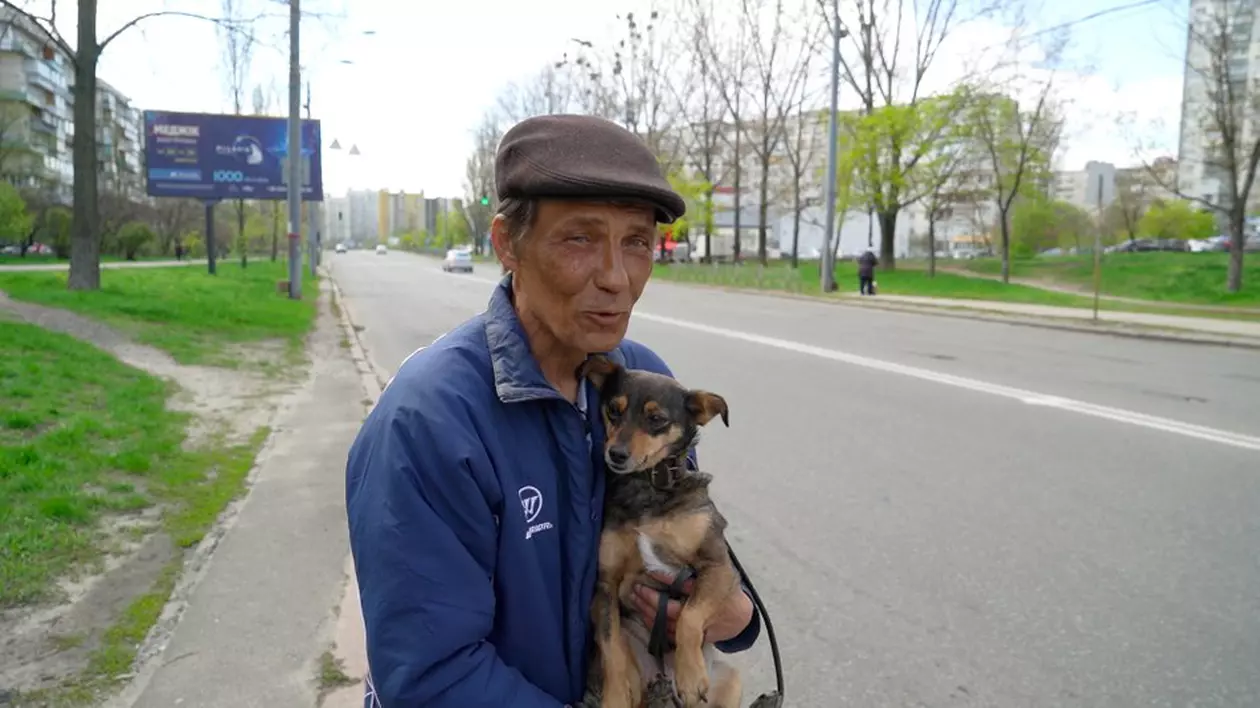 „Nu am vrut să devin sclavul lor”. Un bărbat de 61 de ani a fugit pe jos din Mariupolul asediat la Zaporojie