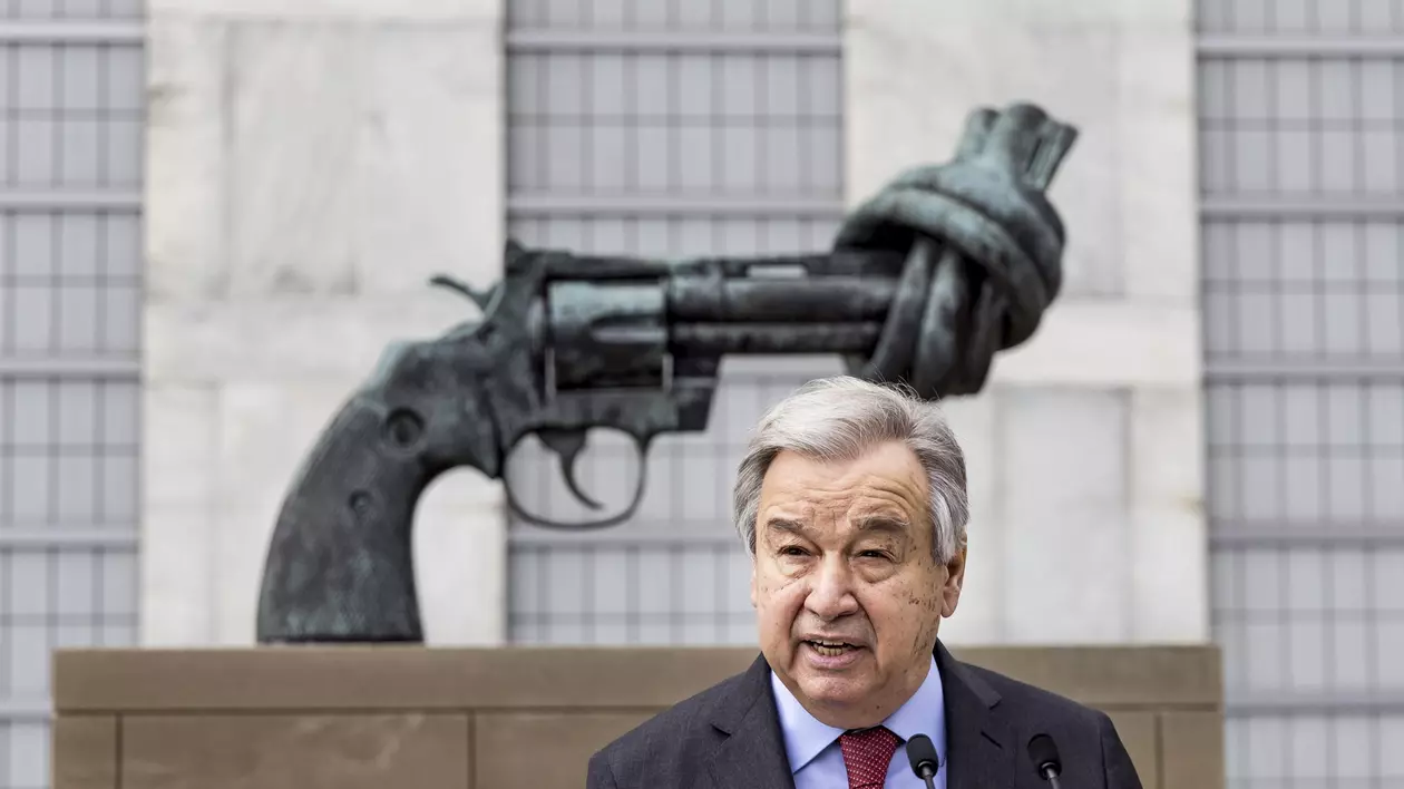 Șeful ONU se întâlnește astăzi cu Vladimir Putin, la Moscova. Despre ce ar urma să discute