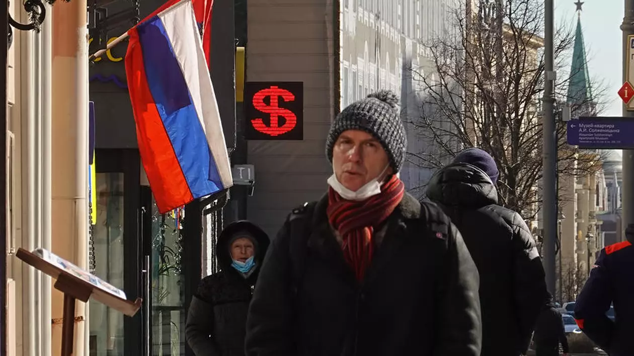 Vladimir Putin susține că „blitzkrieg-ul economic lansat de Occident” a eșuat și că sancțiunile provoacă de fapt „o scădere a nivelului de trai” în țările europene