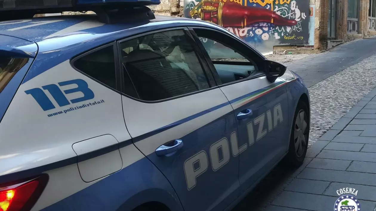 Un român a furat mașina unui conațional, apoi i-a cerut răscumpărare, în Italia. Cum a fost prins tâlharul