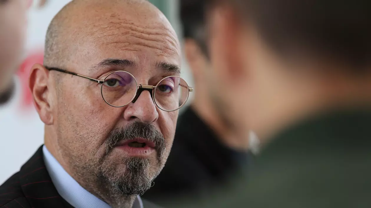 Piedone rămâne în închisoare. Curtea Supremă a amânat pentru luna viitoare decizia în procesul în care el cere anularea condamnării