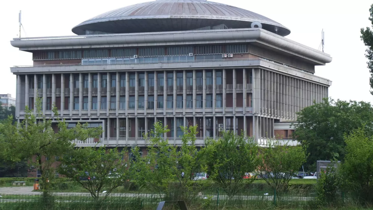 Ce este și unde a apărut arhitectura brutalistă - Clădirea rectoratului Universităţii Politehnice Bucureşti