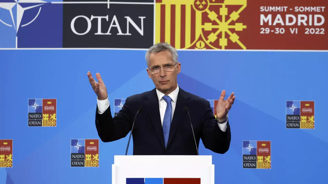 Stoltenberg: Forța NATO din Kosovo va interveni, dacă este amenințată stabilitatea de la granița cu Serbia