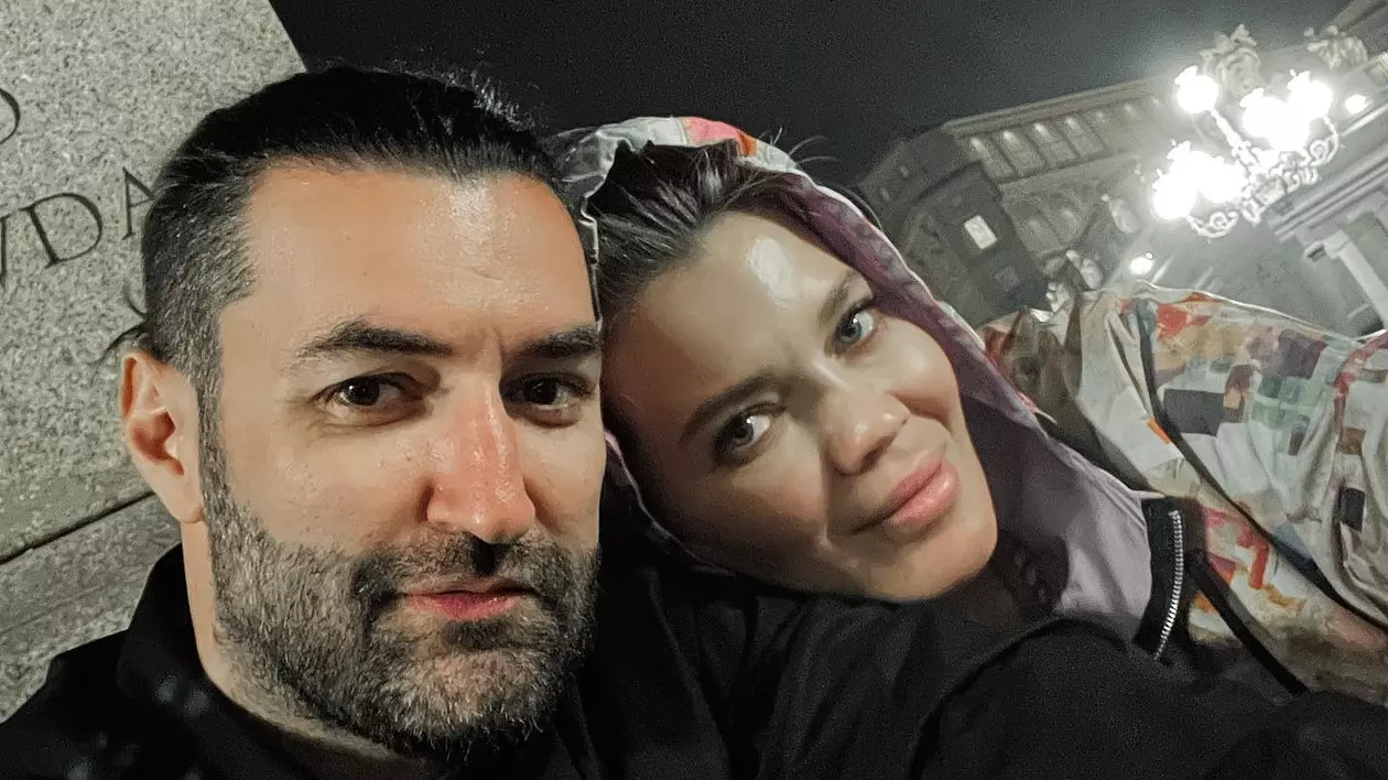 Smiley a dezvăluit abia acum ce a pățit Gina Pistol pe perioada sarcinii. „Se ruga în fiecare zi 40 de minute”