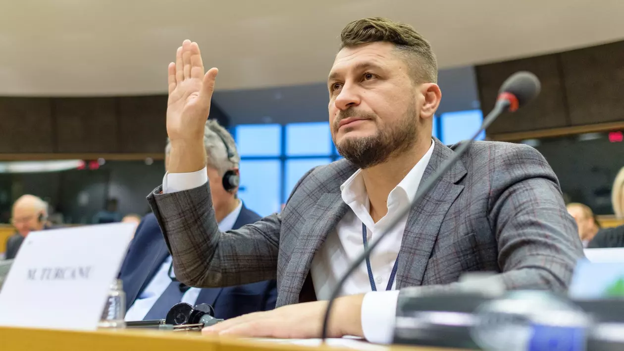 INTERVIU. Cum se apără fostul europarlamentar PNL acuzat de DNA că a făcut presiuni pentru ca o firmă de partid să câștige o licitație