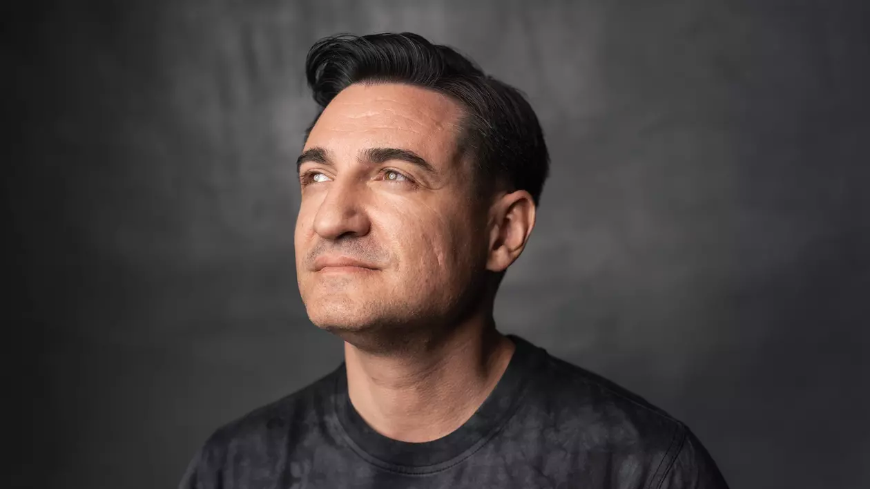 Centrul FILIA intervine în cazul derapajului lui George Buhnici. „Astfel de declarații nu fac decât să normalizeze violența împotriva femeilor”
