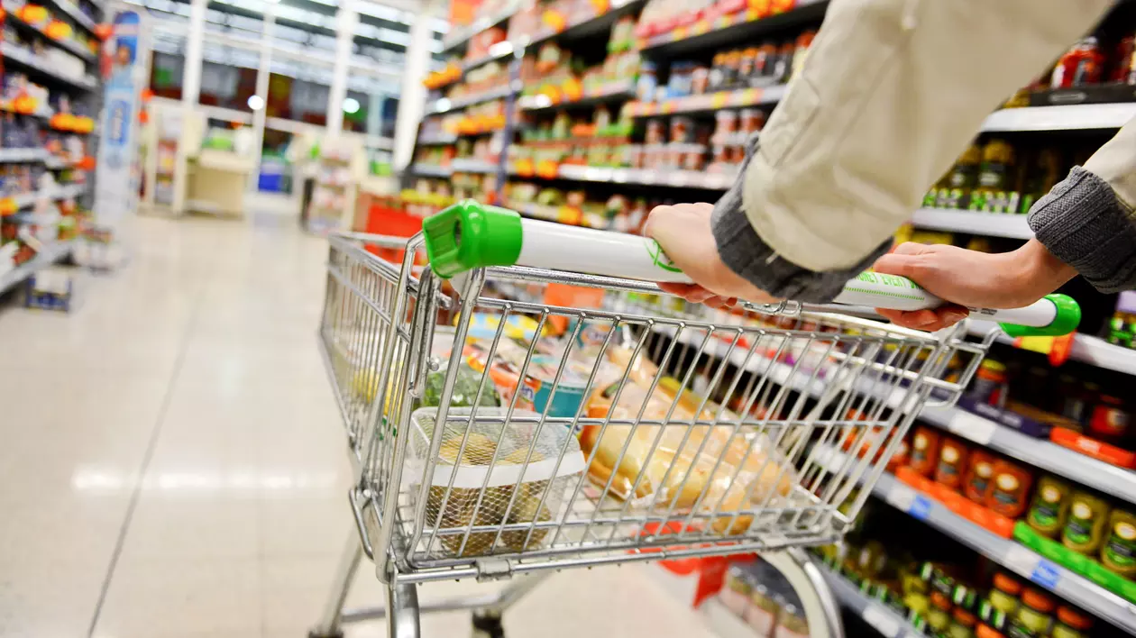 Analist economic român, despre criza alimentară: „Vor apărea mai multe alimente cu înlocuitori sintetici ai cărnii, laptelui, ouălor”