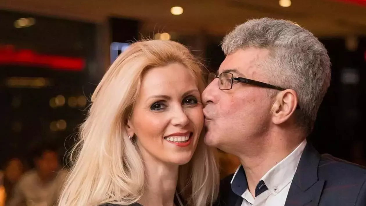 Cum arată soția lui Silviu Prigoană la 43 de ani. Mihaela, care e terapeut, s-a afișat într-o rochie sexy