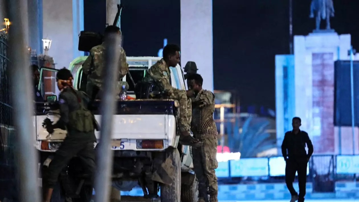 Hotel din capitala Somaliei, atacat de militanții islamiști. Opt persoane au fost ucise