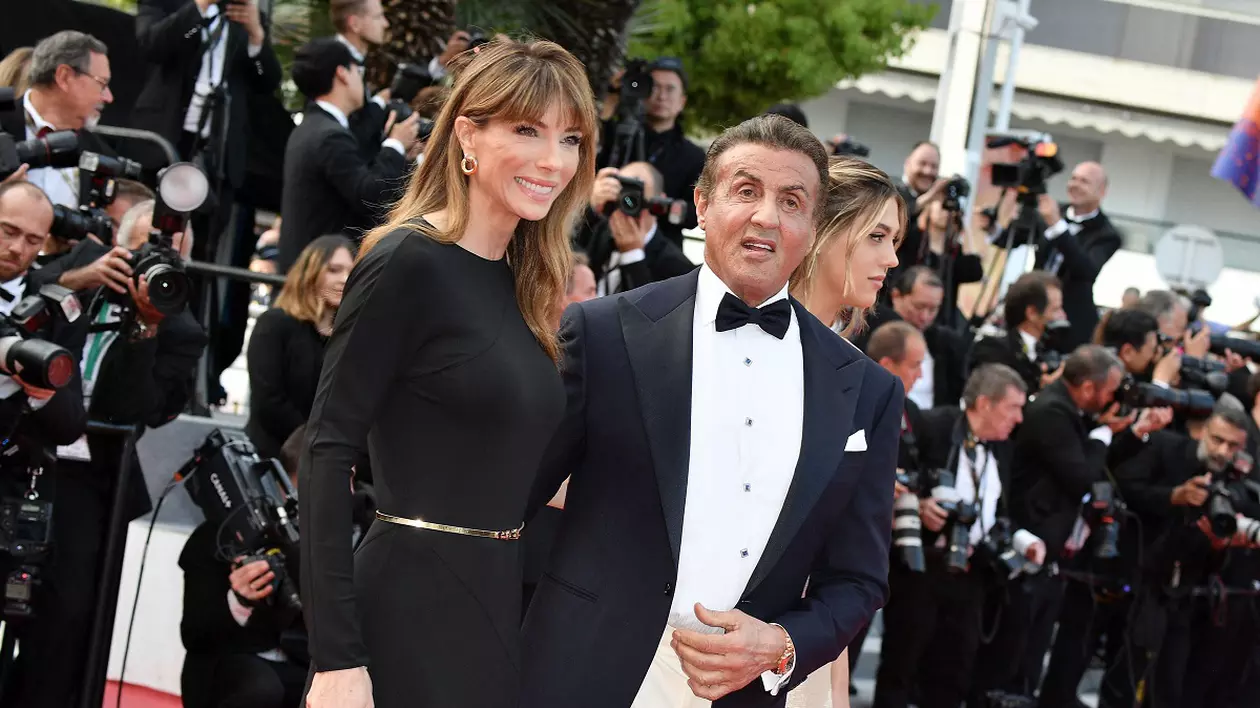 Sylvester Stallone divorțează după 25 de ani căsnicie. Jennifer Flavin, soția lui, a fost cea care a depus actele pentru separare