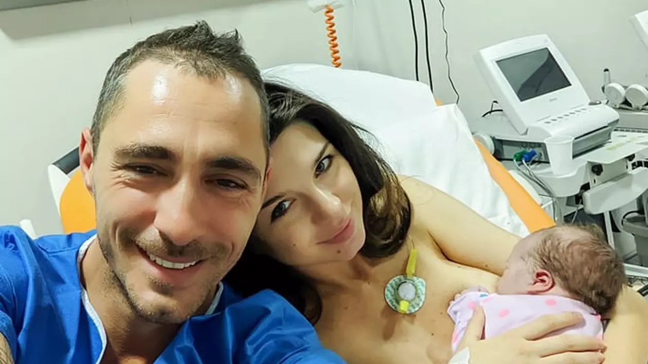 Alice Cavaleru a fost externată. Cum a pozat-o soția lui Vladimir Drăghia acasă pe a doua fetiță: „Copilul e spălat, hrănit, iubit”