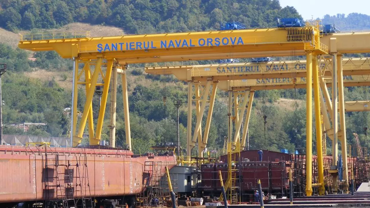 Explozie la o navă aflată în construcție la Șantierul Naval Orșova. Trei muncitori au fost răniți