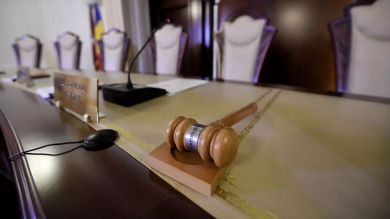 Alegerile prezidențiale pot fi organizate în luna septembrie. CCR a respins sesizarea USR