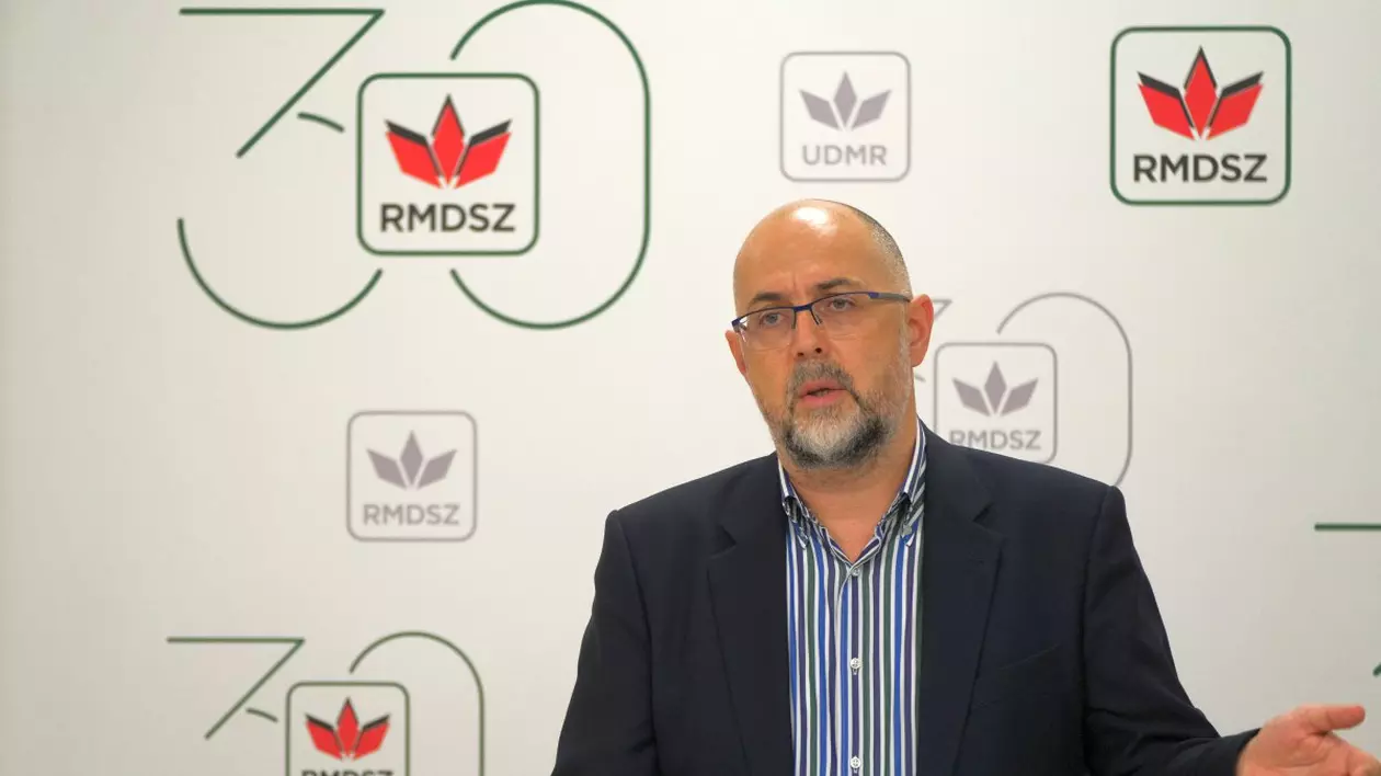 Kelemen Hunor: M-au informat cei doi preşedinţi de coaliție că au discutat despre situaţia de la Armată