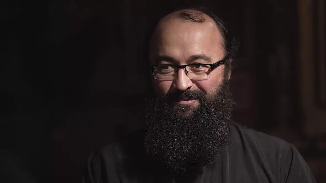 VIDEO Preotul Visarion Alexa a recunoscut acuzațiile de agresiune sexuală în fața Arhiepiscopiei Bucureștilor, anunță Patriarhia