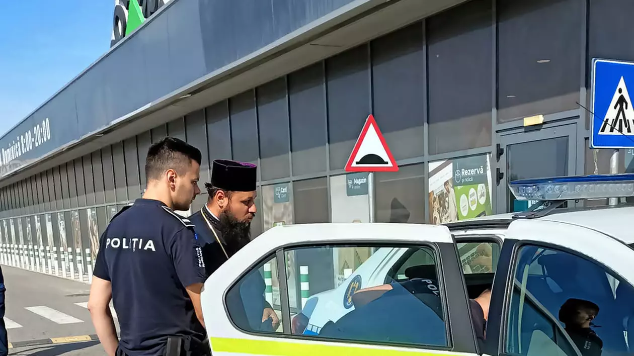 Un bărbat îmbrăcat în haine de preot a fost prins când fura dintr-un magazin din Craiova