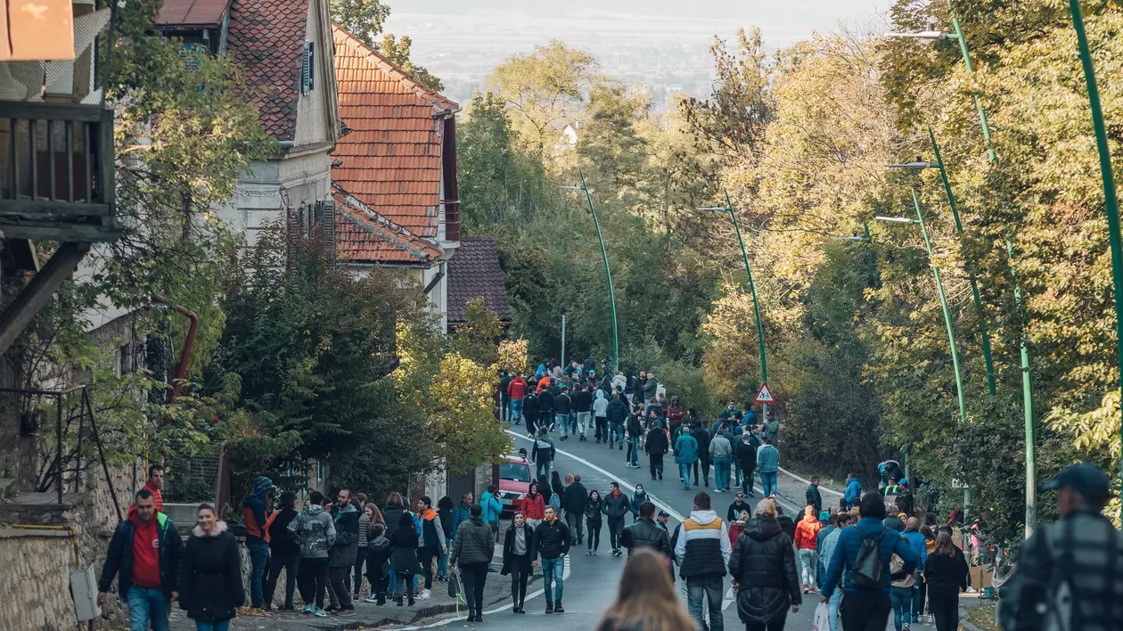 Trafic restricționat pe drumul către Poiana Braşov, în acest weekend, pentru desfăşurarea unui concurs