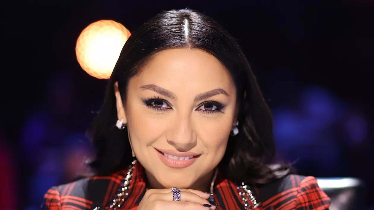 Andra a făcut declarații emoționante despre colaborarea cu Smiley. „Când am cântat refrenul acestei piese, nu mă puteam abține să nu plâng”