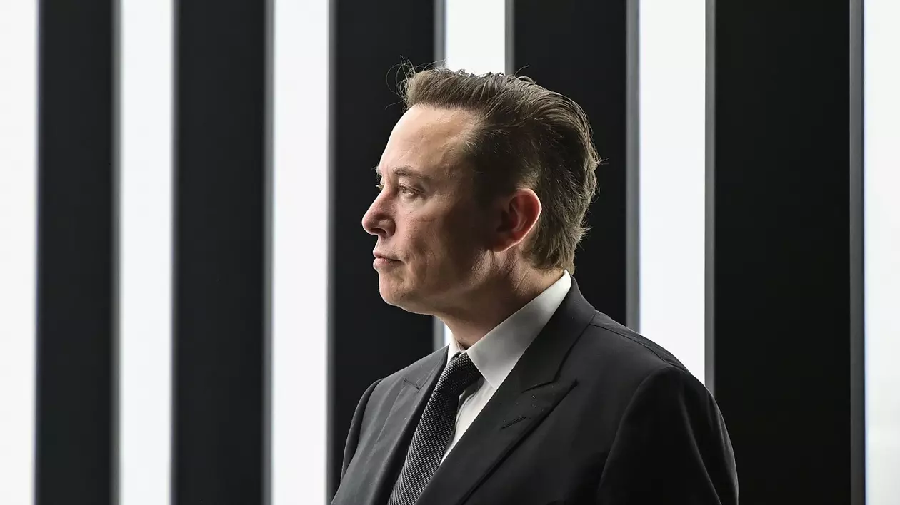 Dispută pe Twitter între Elon Musk și șeful OMS: Statele nu ar trebui să-și „cedeze autoritatea” către organizația ONU