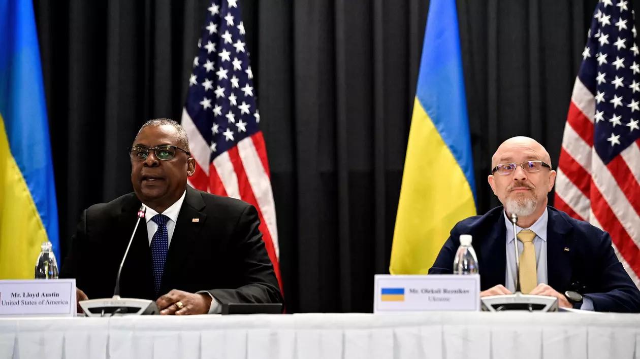 Secretarul american al Apărării consideră că nu este imposibil ca Putin să folosească armele nucleare. „Nu există niciun control asupra lui"
