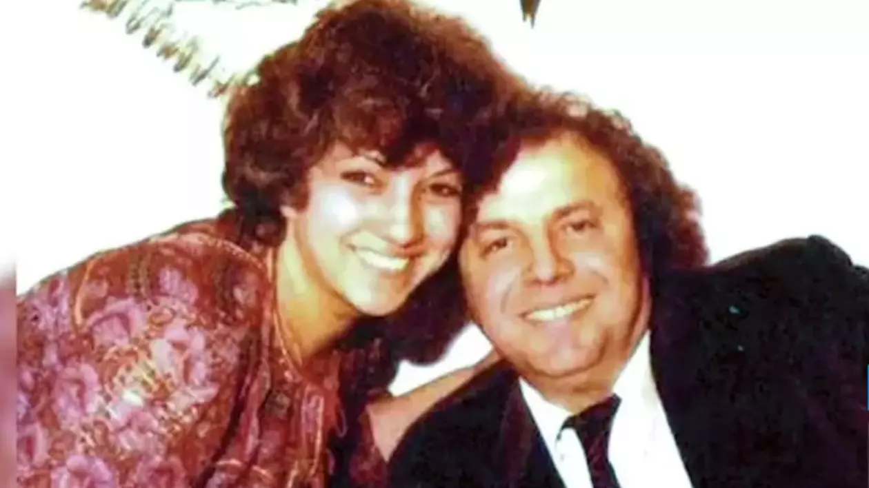 Cum a apărut soția lui Alexandru Arșinel la Teatrul de Revistă Constantin Tănase. Marinela, din scaunul cu rotile, și-a luat adio de la cel care i-a fost soț 54 de ani