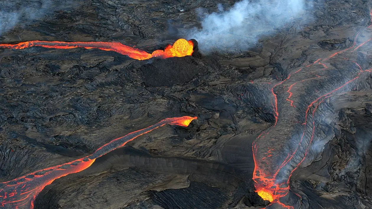 Geologii se tem că cel mai mare vulcan activ din lume ar putea erupe: „Toți ochii sunt pe Mauna Loa”