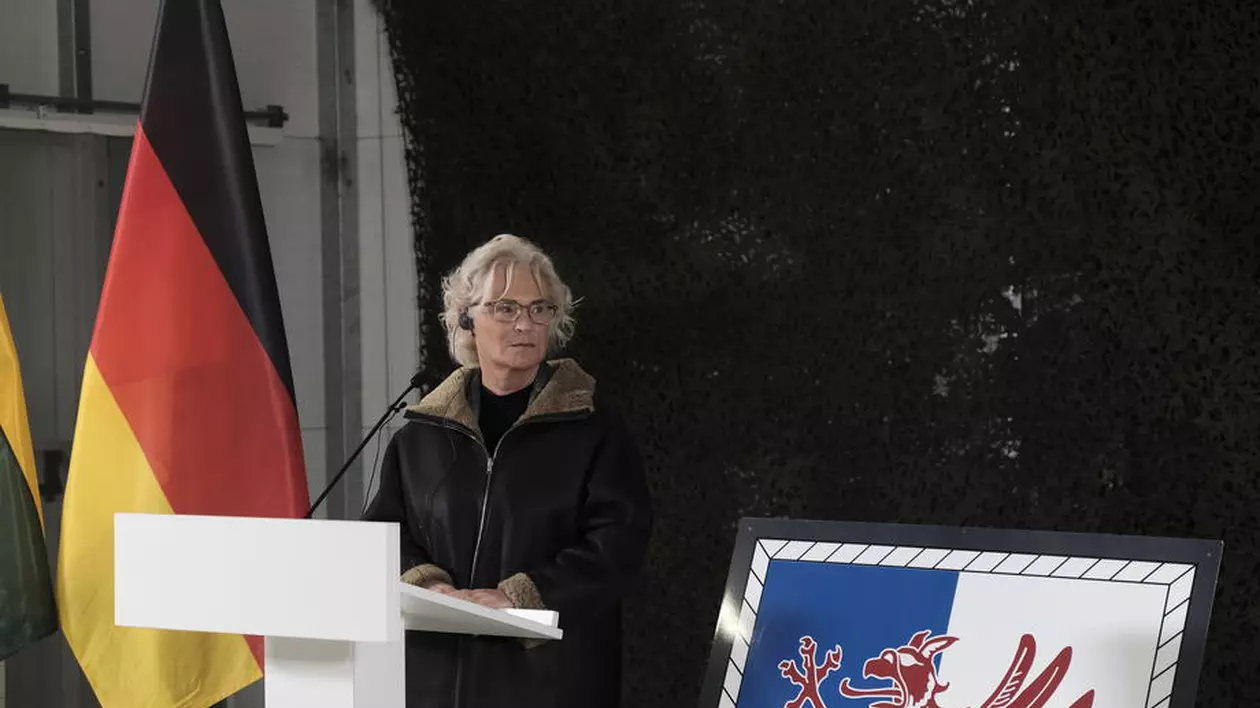 Ministrul german al apărării îndeamnă NATO să acționeze pentru a-l contracara pe Putin: „Trebuie să facem mai mult”