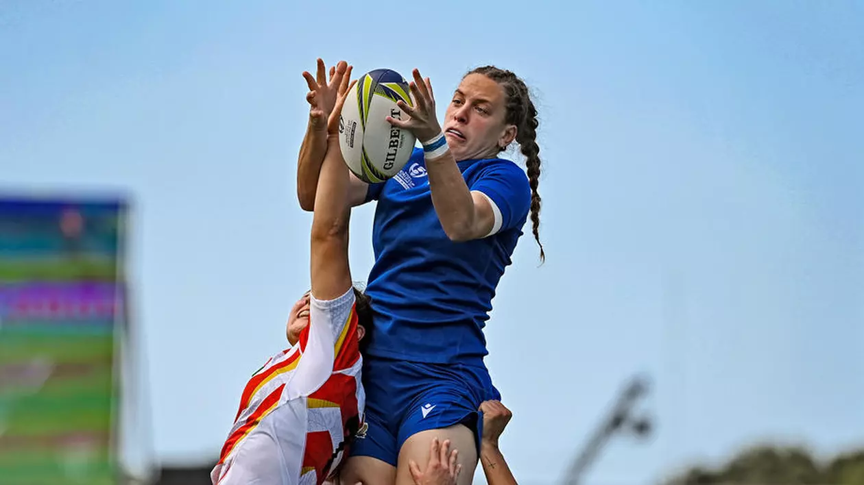 Italianca Sara Tounesi și-a mușcat o adversară la Cupa Mondială de rugby feminin. Ce pedeapsă a primit sportiva