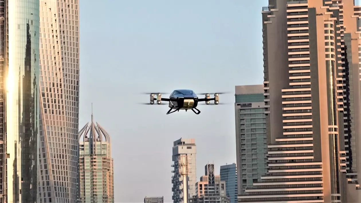 Mașina zburătoare XPengX2 a realizat cu succes primul zbor de testare, în Dubai. Când vor putea fi conduse mașinile zburătoare