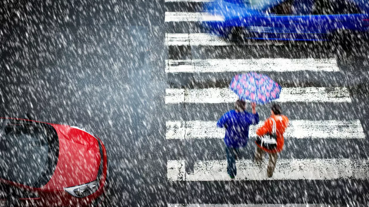 VIDEO Meteorologii anunță primele ninsori, în acest weekend. În ce zonă sunt așteptate