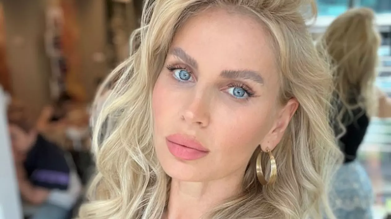 Ce mănâncă Andreea Bănică pentru a se menține în formă: „Prima masă e undeva pe la prânz”. Vedeta are 44 de ani