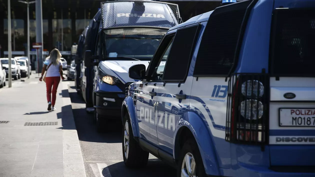 Poliția din Roma este în căutarea unui posibil criminal în serie, după ce trei femei au fost înjunghiate mortal, într-un cartier de lux