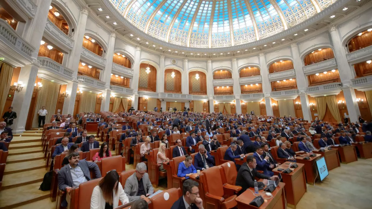 Încă două zile libere în ianuarie. Proiectul, adoptat de Senat, mai trebuie să treacă de Camera Deputaților