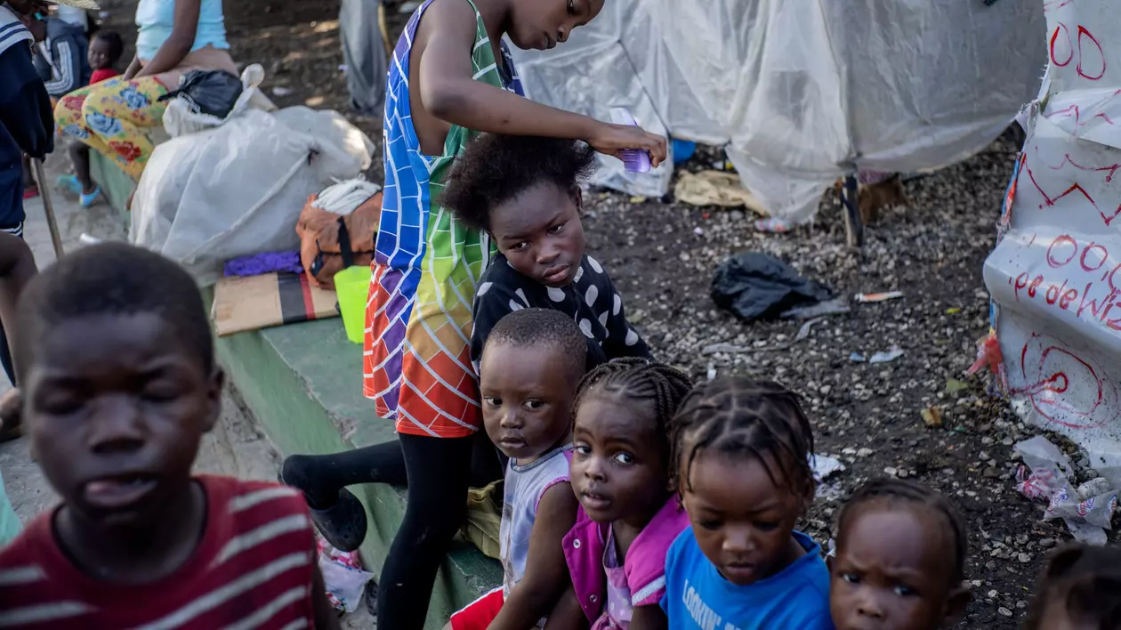Aproape 2.000 de copii au fost deportați anul acesta din Republica Dominicană în Haiti, fără părinții lor