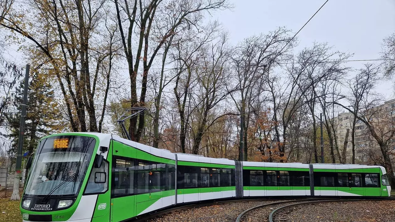 Primele 15 tramvaie Astra vor circula de sâmbătă, anunță STB. „Fiecare va avea controlor dedicat”