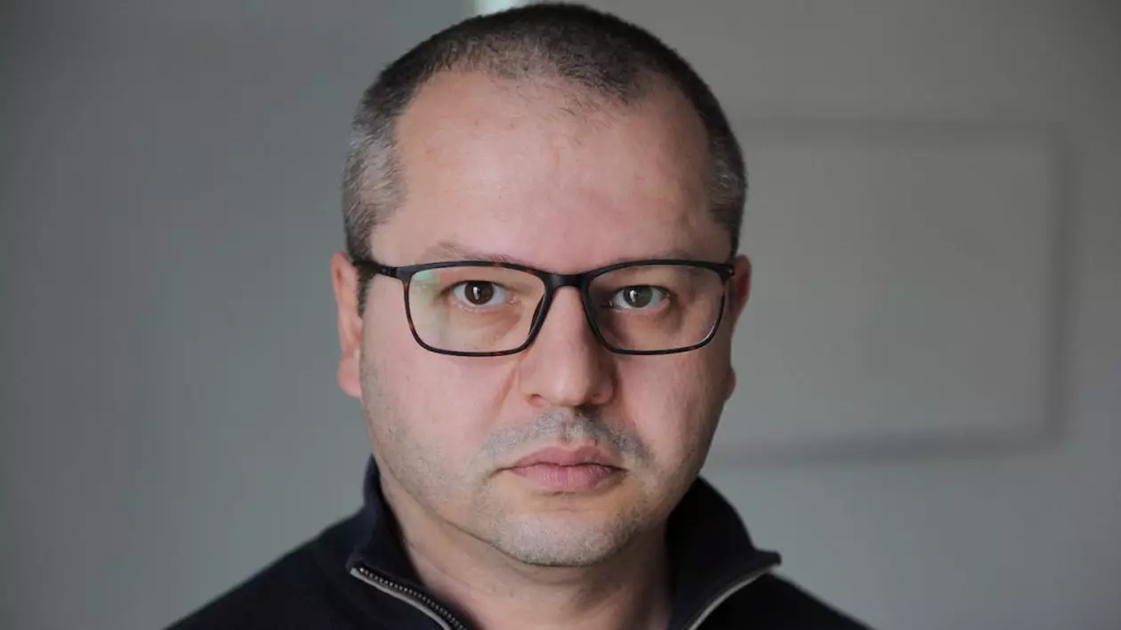Regizorul Corneliu Porumboiu s-a mutat din România în Franța, după ce chemarea la DIICOT l-a făcut să piardă un contract de profesor de film la Harvard