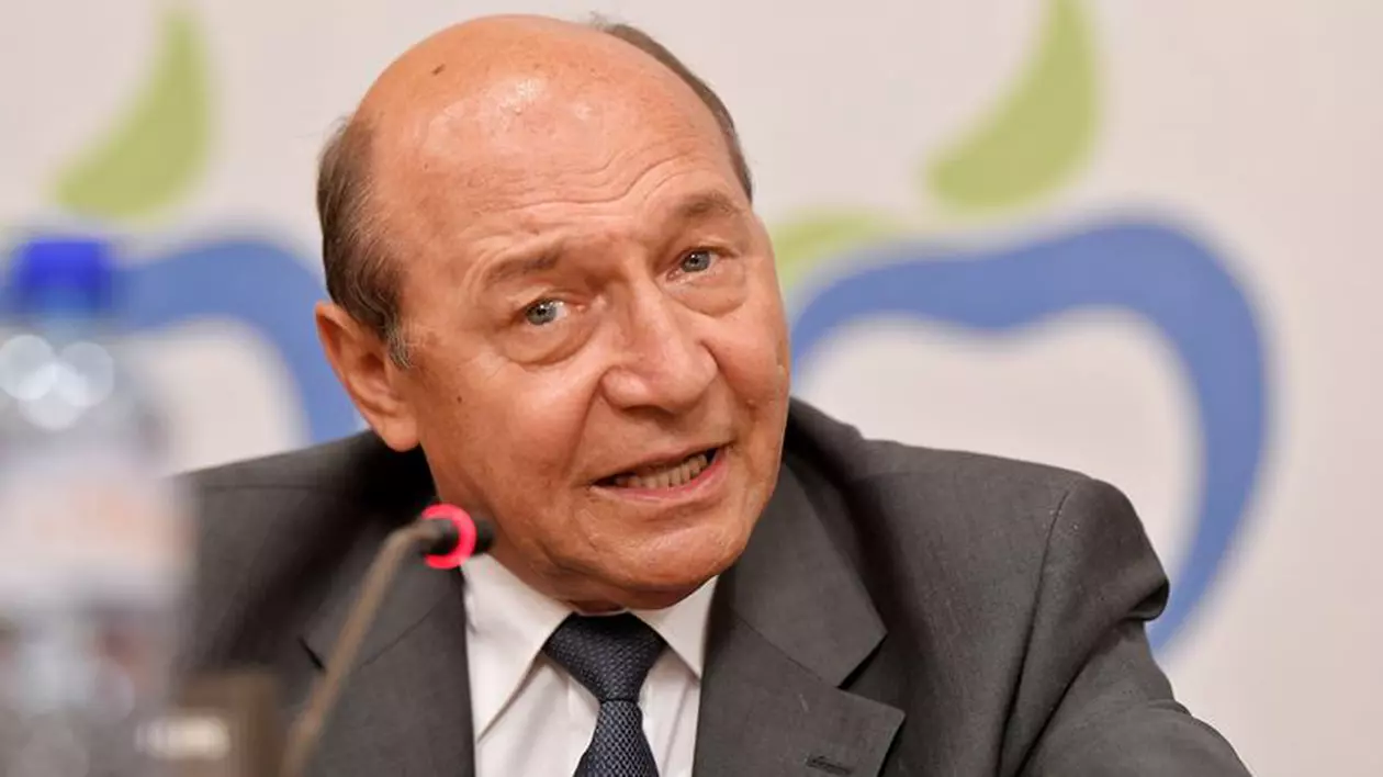 Traian Băsescu, internat la Spitalul Militar din Bucureşti. Starea de sănătate a fostului preşedinte