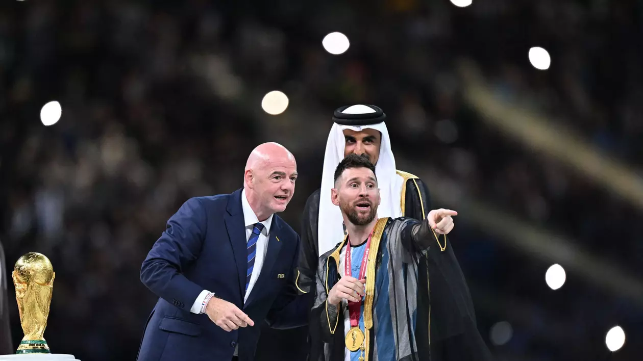 Cât a costat să-i pui lui Messi o haină pe umeri?
