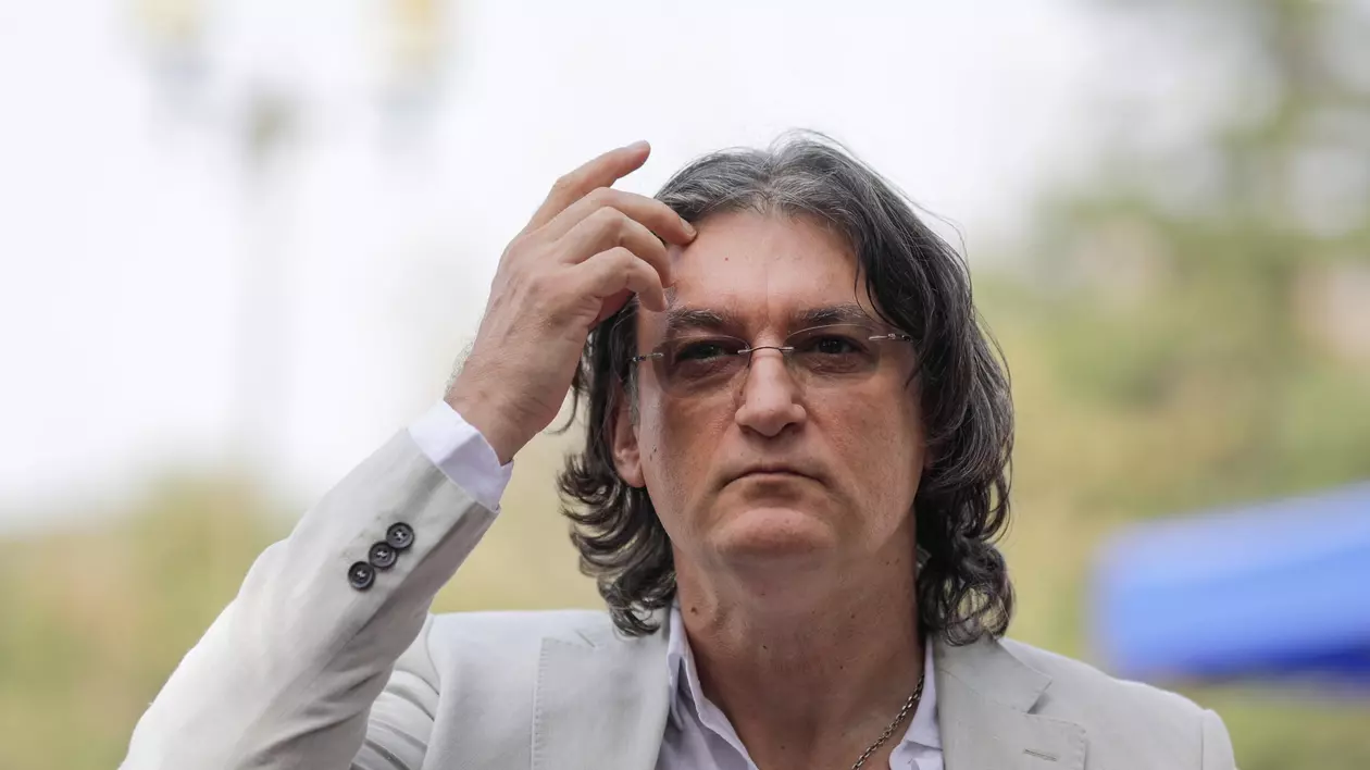 Rectorul UNATC reacționează în cazul regizorului Felix Alexa, acuzat de hărțuire sexuală. Promite o anchetă internă